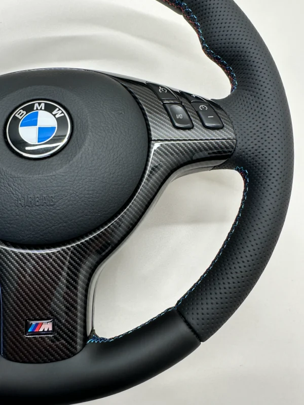 bmw-e39-e46-e53-m-sport-steering-wheel-carbon-03 bmw e39 e46 e53 m sport steering wheel perforated leather carbon trim bootom right