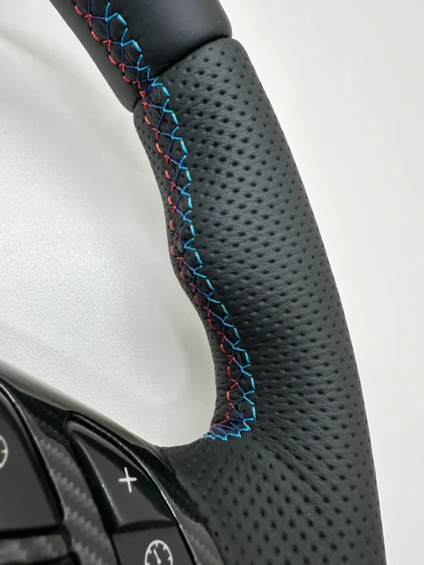 bmw-e39-e46-e53-m-sport-steering-wheel-carbon-07 bmw e39 e46 e53 m sport steering wheel perforated leather carbon trim top right stitching