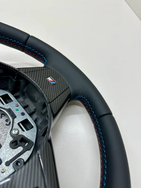 bmw-e60-e63-e64-m-sport-steering-wheel-carbon-05 bmw e60 e63 e64 m sport steering wheel m tricolor stitching carbon trim bottom side trim