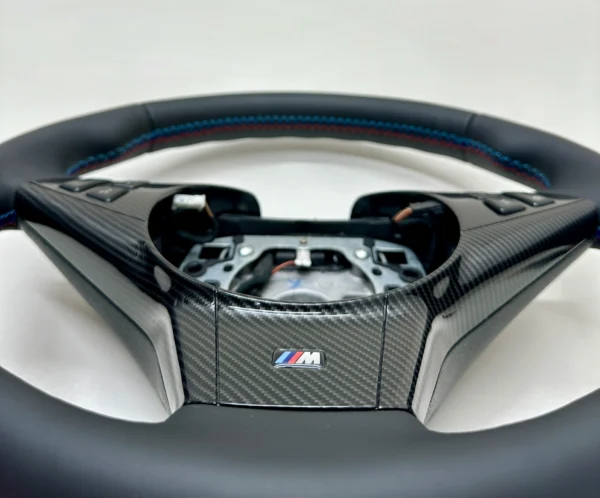 bmw-e60-e63-e64-m-sport-steering-wheel-carbon-08 bmw e60 e63 e64 m sport steering wheel m tricolor stitching carbon trim bottom trim and top stitching