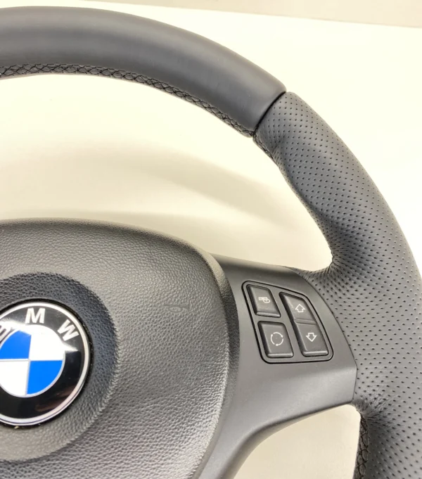 bmw e82 e88 e92 m sport steering wheel closeup of the top right of the steering wheel