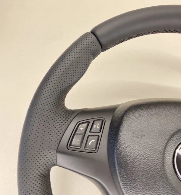 bmw e82 e88 e92 m sport steering wheel top left steering wheel closeup picture