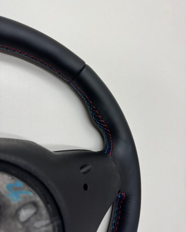 bmw-e83-x3-m-sport-steering-wheel-10 bmw e83 x3 m sport steering wheel smooth leather m stitching no airbag back side stitching of right side