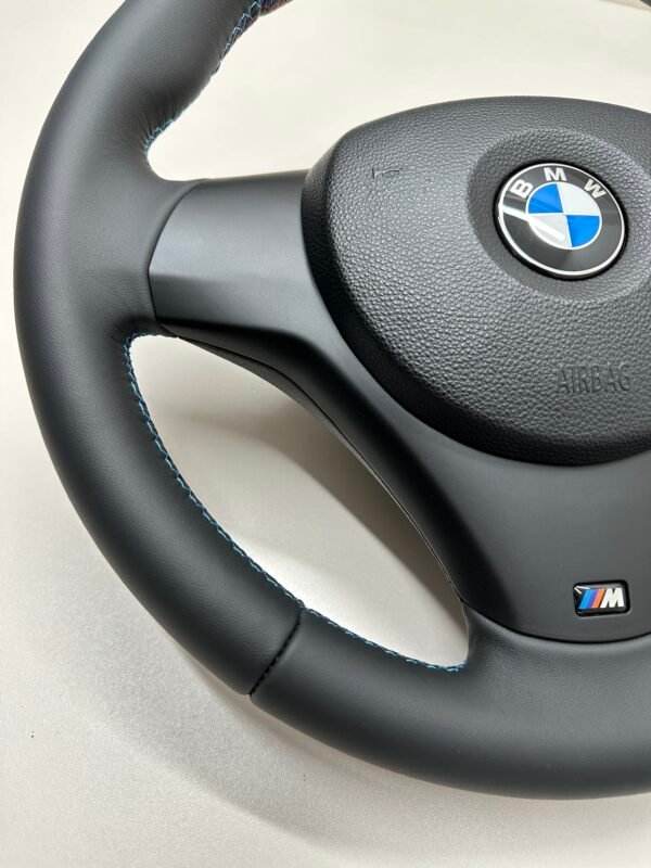 buttonless bmw e90 e92 e87 e82 m sport steering wheel bottom left plastic trim