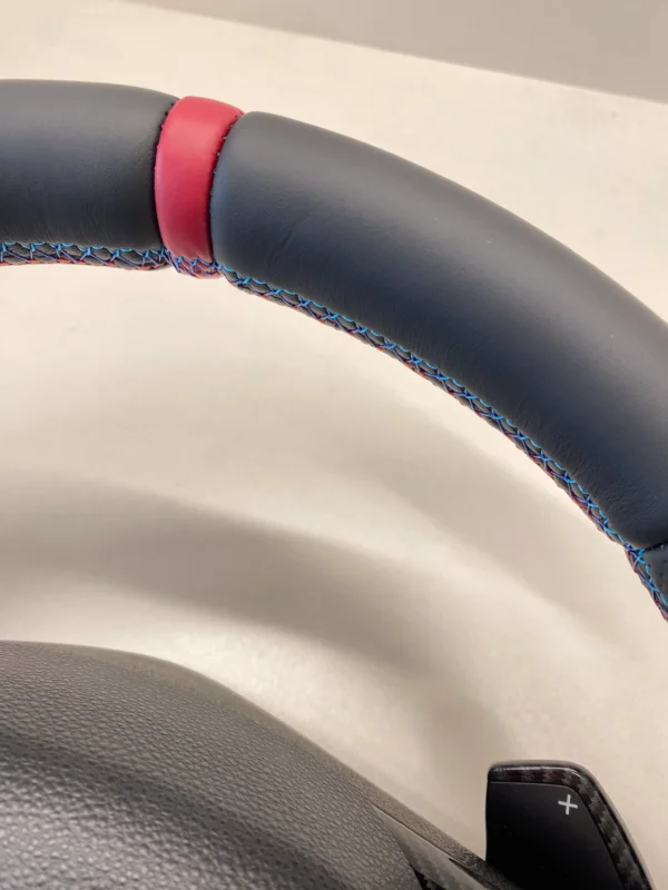 bmw e82 e88 e92 performance steering wheel carbon red stripe top stitches zoomed in