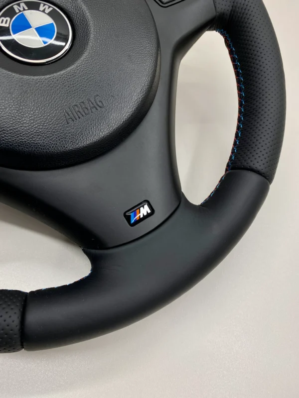 bmw e82 e92 e93 m sport steering wheel with prelci paddles red stripe bottom side view