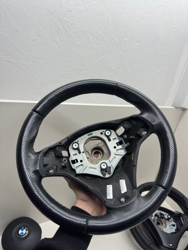 IMG_9846 Bmw e90 e92 e93 steering wheel with slot holes for shifters